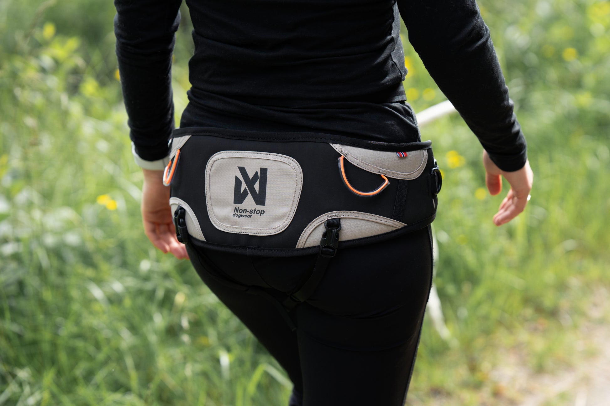 Person wearing the Explore Belt whilst on a walk.